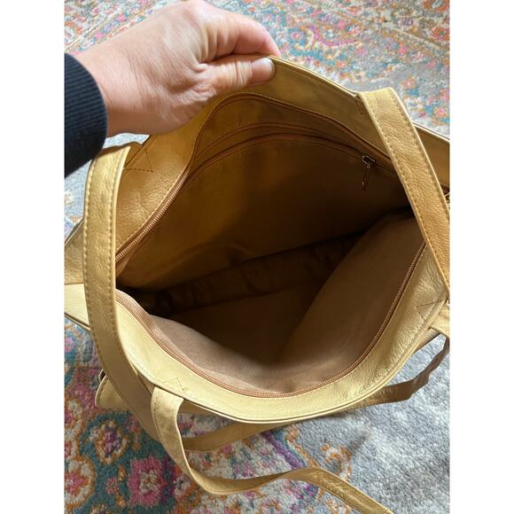 Genuine leather yellow purse - Picture 3 of 6